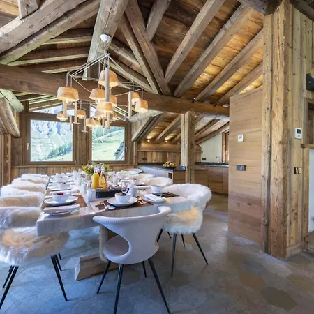 Chalet Grandeur Discover The Charm Of *